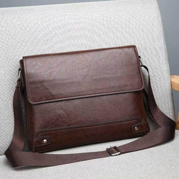 Bolsa de Couro com Alça Retrô para Notebook - Linora