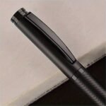 Caneta Esferográfica Luxo Preta Metal Premium com Fechamento Giratório - Linora